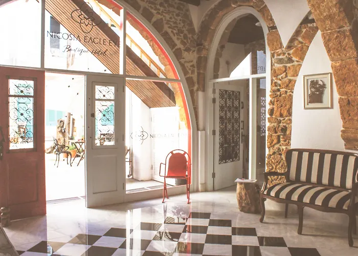 Eagle Eye Отель Никосия